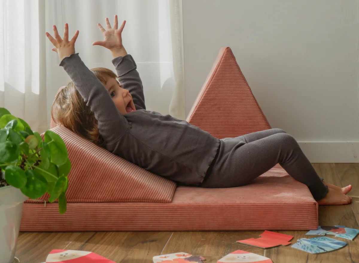 Bloque Psicomotricidad Montessori Triangle Pink - Imagen 4