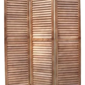 Biombo decorativo de tres paneles en madera clara para dividir ambientes