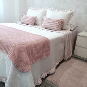 Pie de cama Artesanal en algodón 100%, Suave hipoalergénico y adaptable