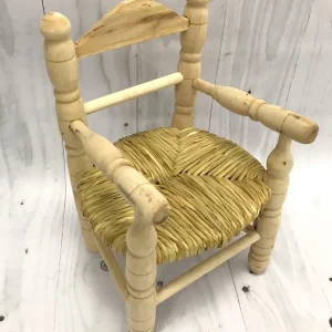 Silla de niño con apoya brazo