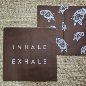 Fundas 40×40 chocolate estampada