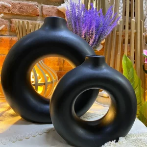 Florero «Dona» chico negro