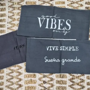 Funda 50×25 gris oscuro estampada